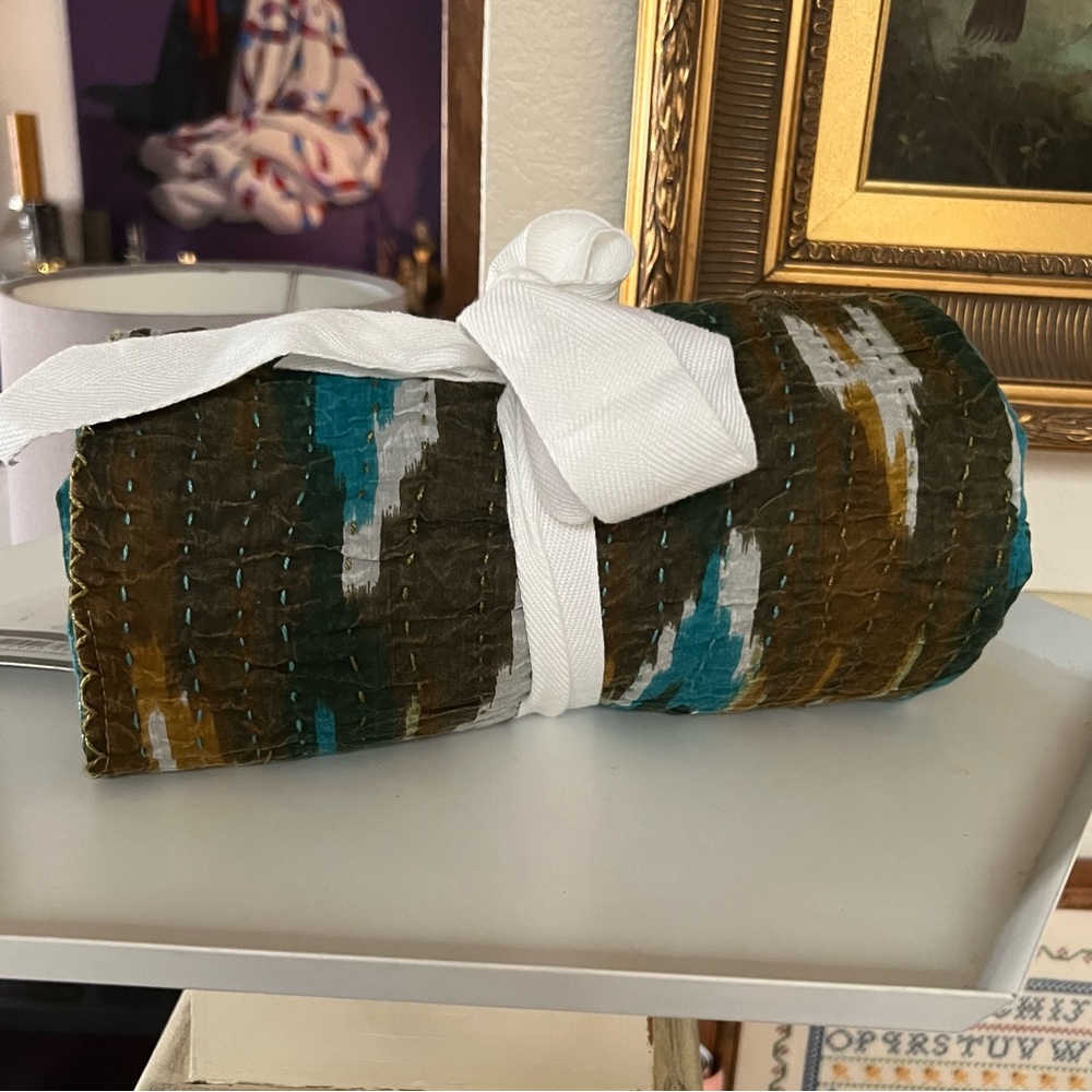 TAJ HOTEL VINTAGE COTTON KANTHA THROW BLANKET BLUE/BROWN NWT